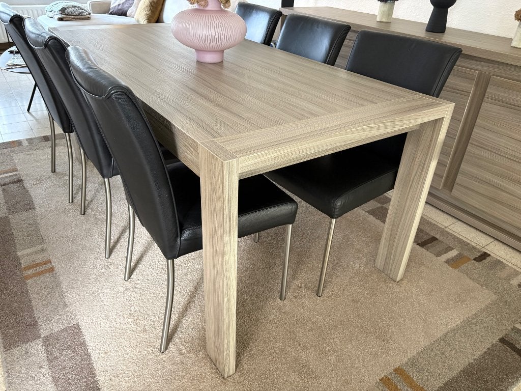 Complete eetkamer: tafel met stoelen, barkast en dressoir, Ophalen, Zo goed als nieuw