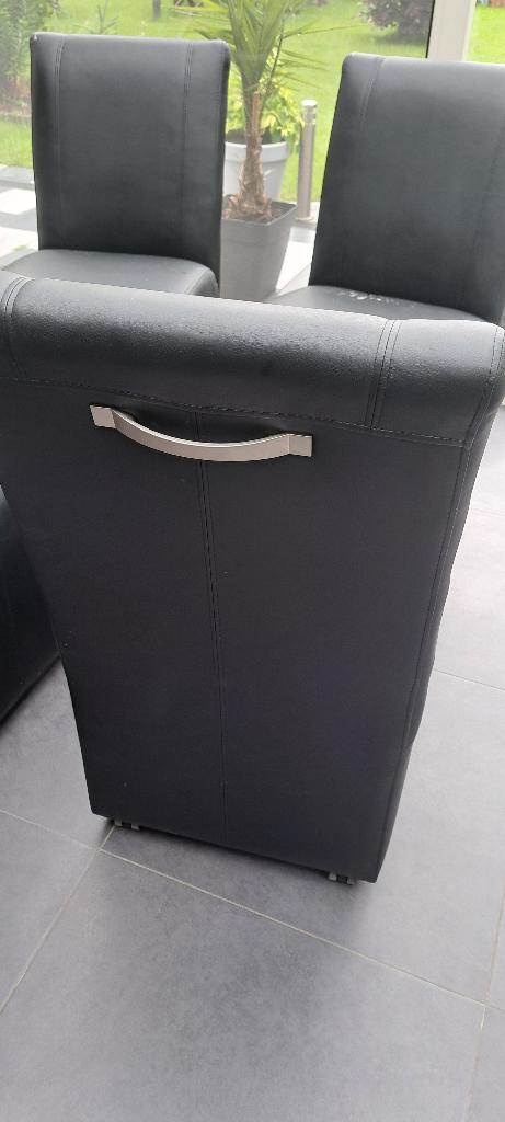 Quatre fauteuils sur roulettes, Enlèvement, Utilisé, Autres matériaux