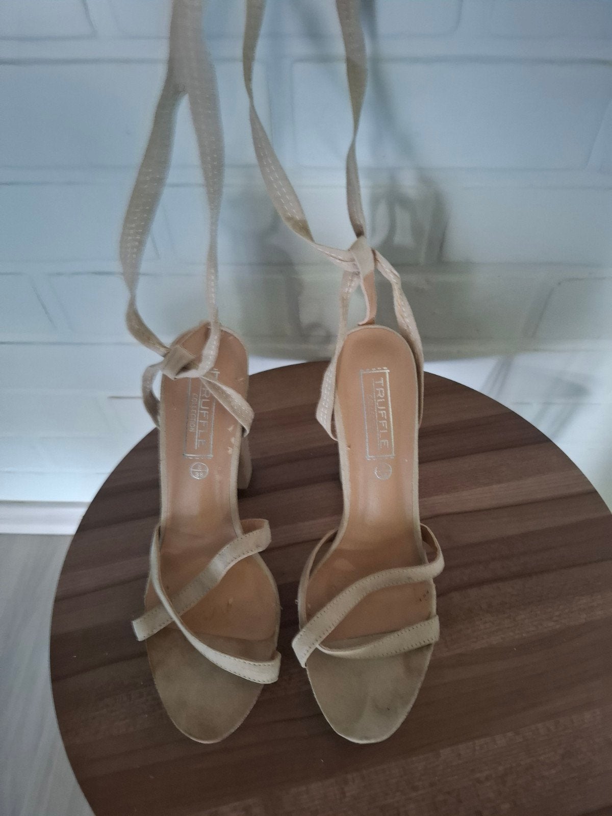 Talons confortables avec rubans pour le contour de la jambe, Enlèvement ou Envoi