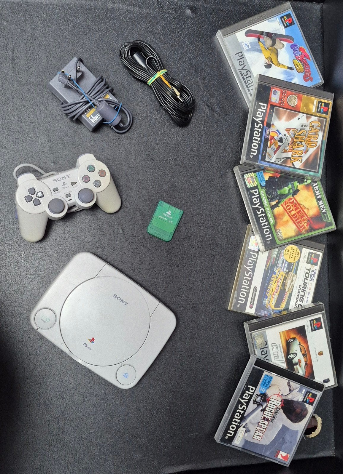 Bundle Playstation Psone + jeux, Consoles de jeu & Jeux vidéo