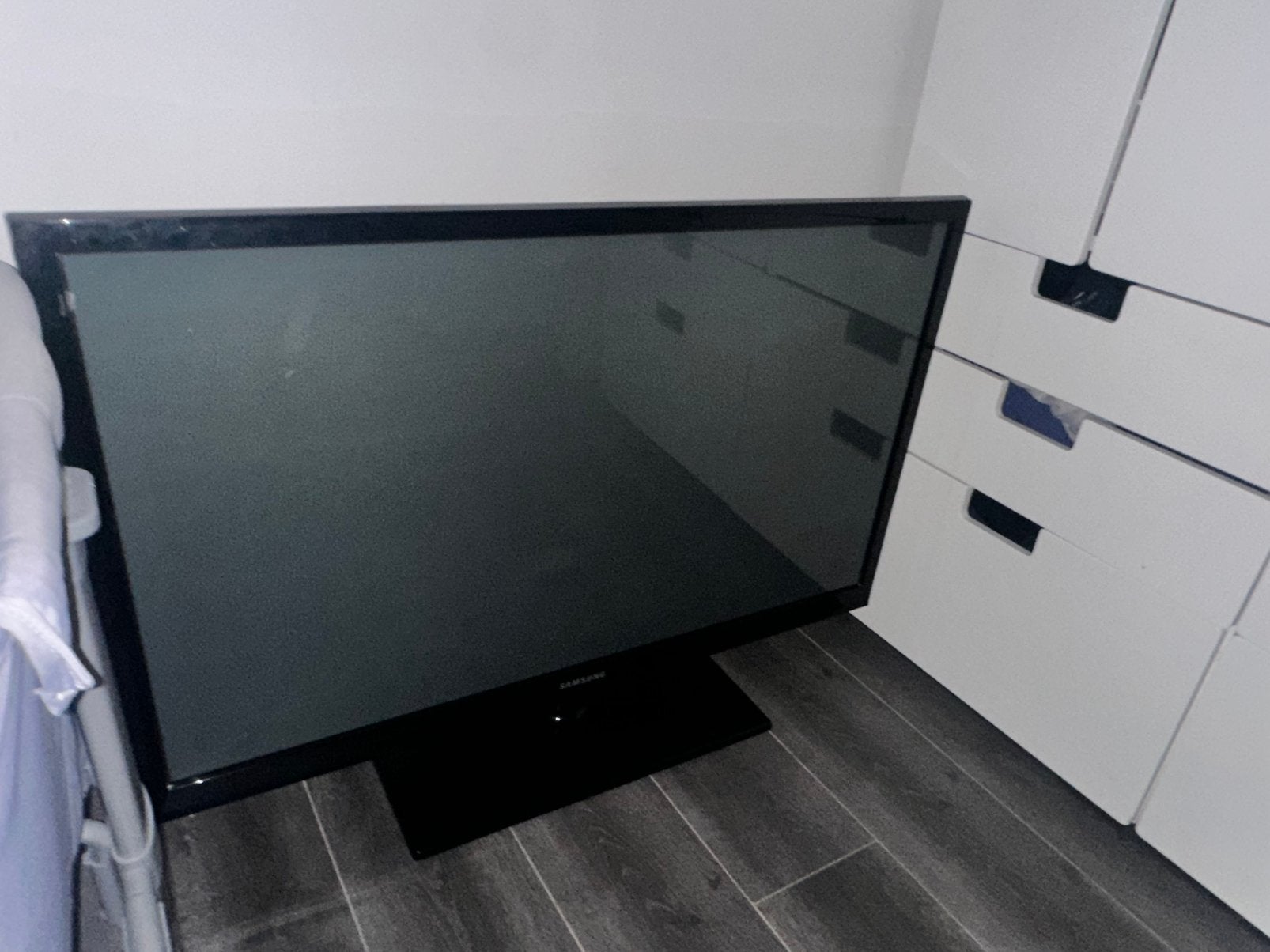 Samsung 43 inch tv + box + abonnement, Ophalen, Zo goed als nieuw, Samsung