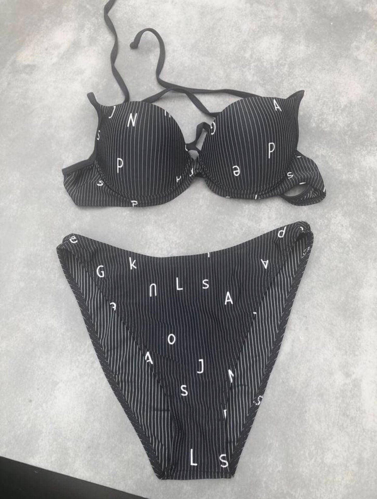 Zwarte bikini maat S, Vêtements | Femmes, Vêtements de Bain & Maillots de Bain, Enlèvement, Comme neuf, Bikini