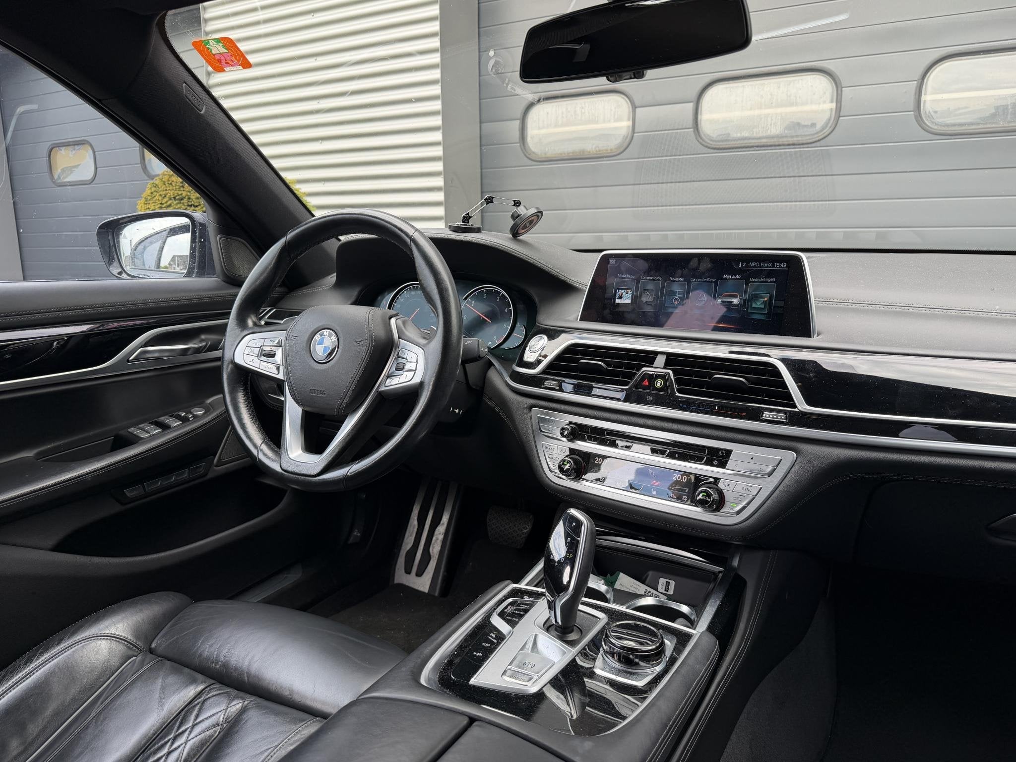 BMW 7-serie 750d xDrive High Executive M-Sport | 360* Camera, Auto's, Automaat, 4 deurs, Euro 6, 2993 cc