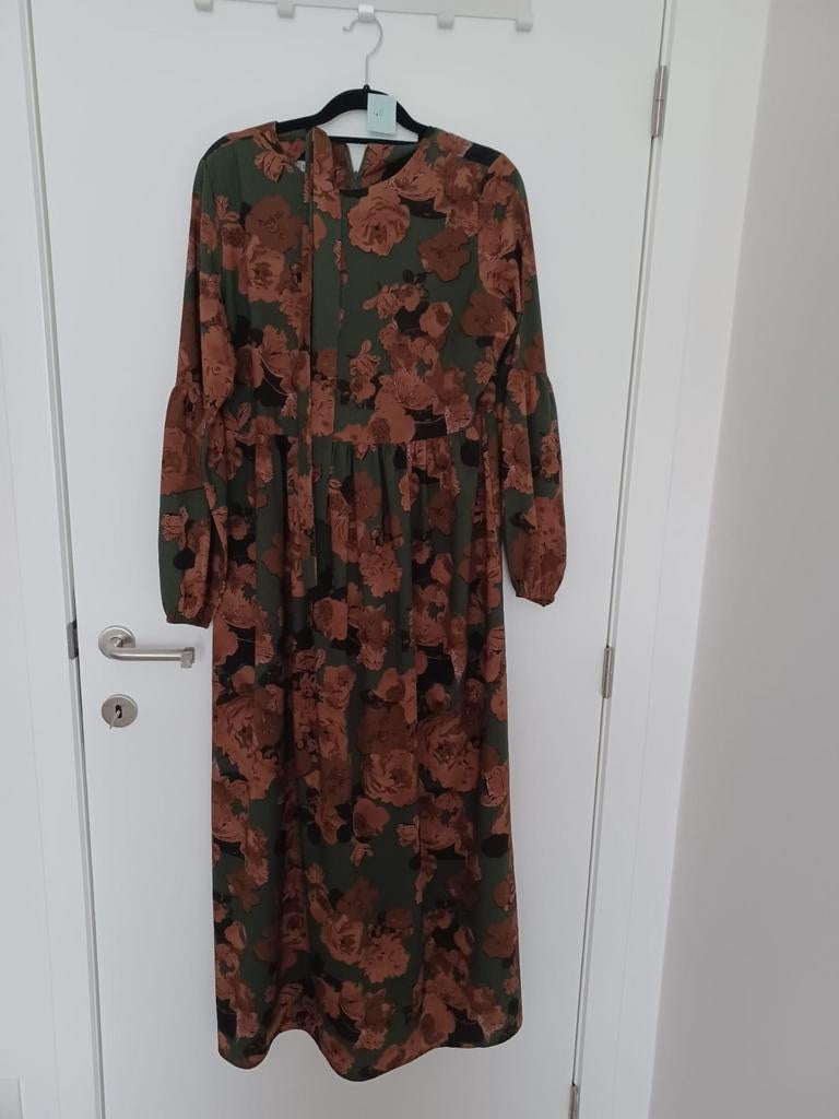 Lange jurk met bloemprint – maat 40, Kleding | Dames, Ophalen, Maat 38/40 (M), Bruin