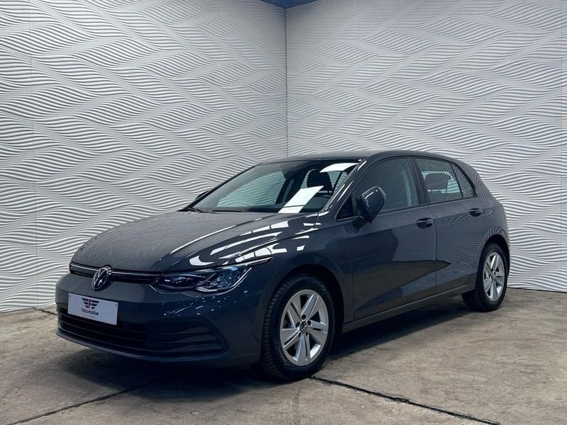 Volkswagen Golf VIII*1.0 TSI*CARPLAY*CAMERA*LED*DAB*, Voorwielaandrijving, Stof, Gebruikt, https://public.car-pass.be/vhr/a892c4c2-29c6-46c6-8c9b-27849bc588f7