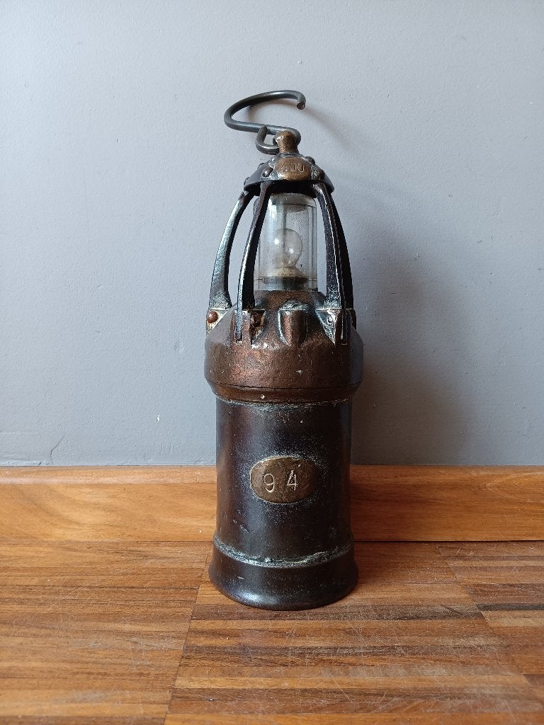 Authentieke oude mijnlamp, Enlèvement ou Envoi