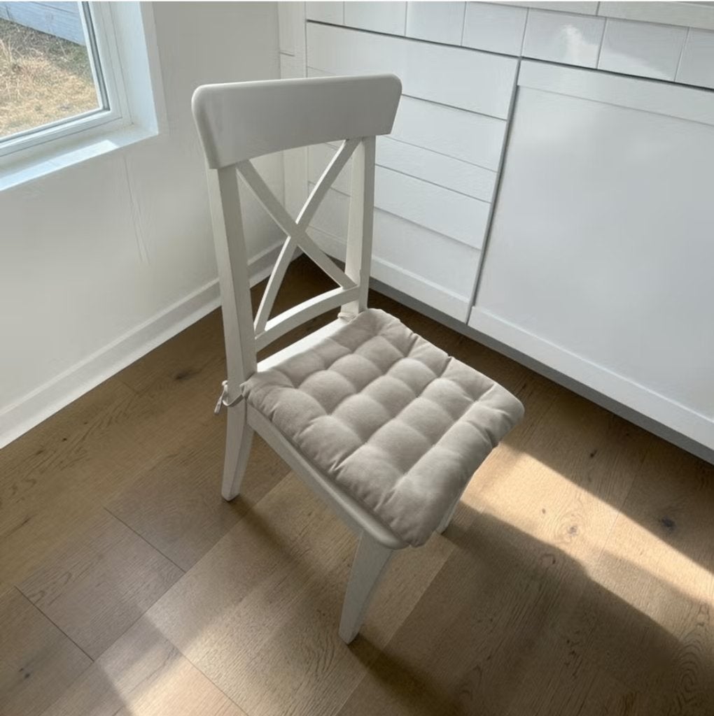 8x IKEA INGOLF witte eetkamerstoelen met zitkussens, Huis en Inrichting, Ophalen, Gebruikt, Wit, Vijf, Zes of meer stoelen