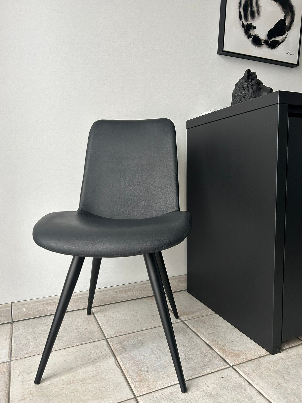 Zwarte stoelen lederlook, Huis en Inrichting, Ophalen, Zo goed als nieuw
