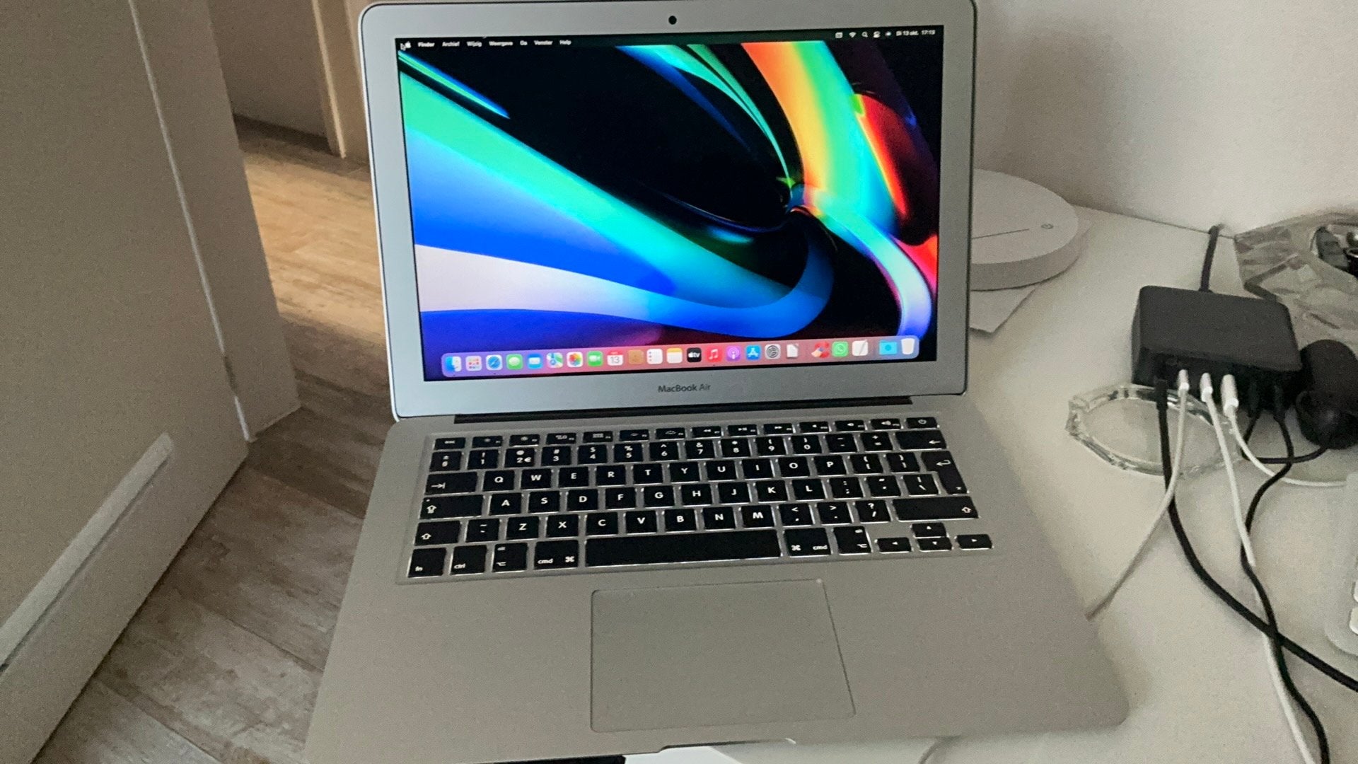 APPLE MACBOOK AIR CORE i7 8GB RAM 250GB SSD, Computers en Software, Qwerty, 8 GB, Ophalen of Verzenden, Zo goed als nieuw