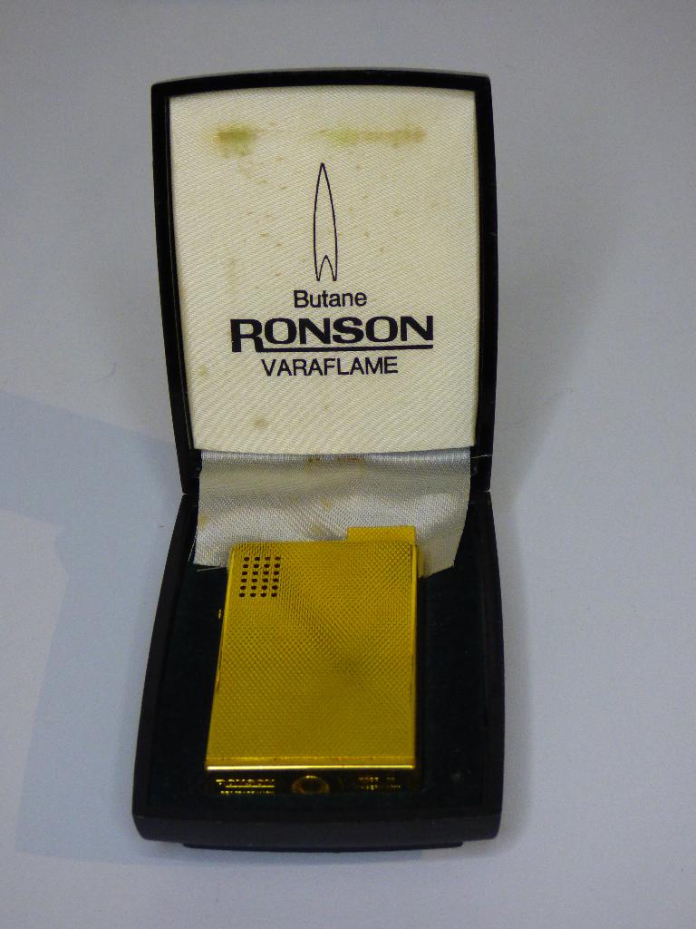 Briquet à butane vintage Ronson Varaflame dans son coffret, Collections, Enlèvement ou Envoi, Comme neuf, Briquet