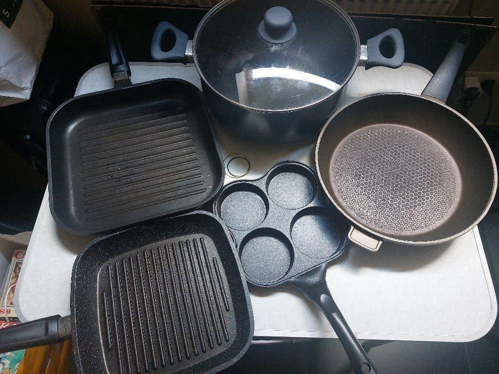 lot de 4 poelons et 1 casserole, Maison & Meubles, Cuisine | Casseroles & Poêles, Enlèvement, Utilisé, Casserole