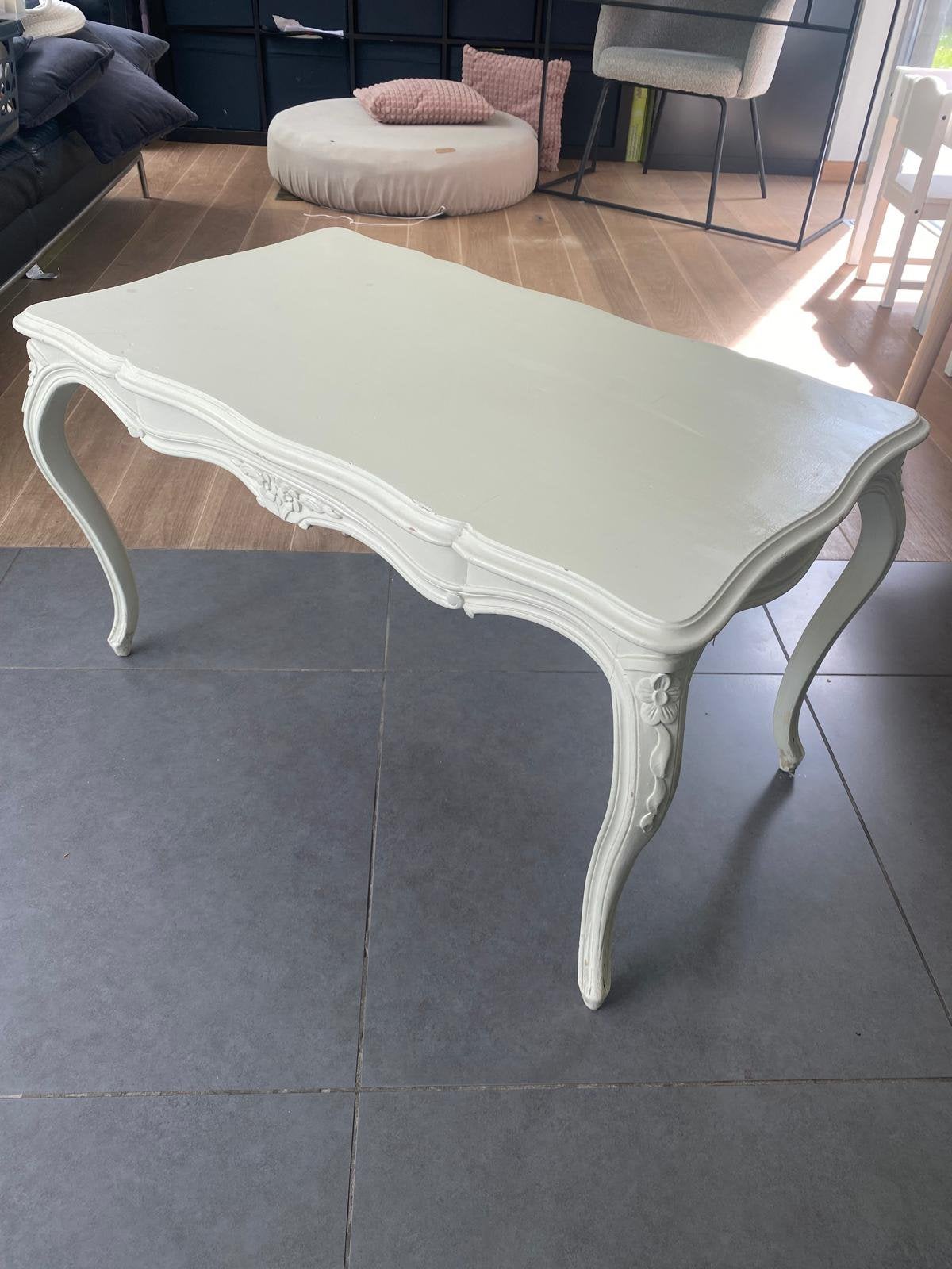 Table basse ancienne, Enlèvement