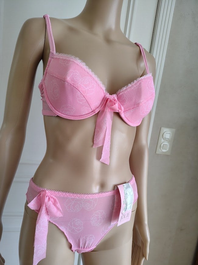 nieuw roos lingerie setje bh + string, Kleding | Dames, Ondergoed en Lingerie, Ophalen of Verzenden, BH