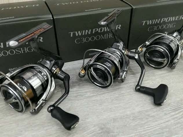 Moulinet à lancer Shimano 24 Twin Power C3000XG — Nouveau, Sports nautiques & Bateaux, Pêche à la ligne | Carpes, Enlèvement ou Envoi