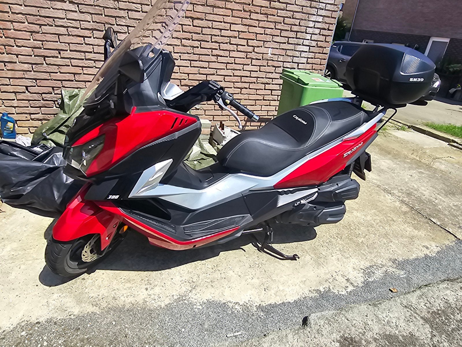 Sym cruisym 300i, Particulier