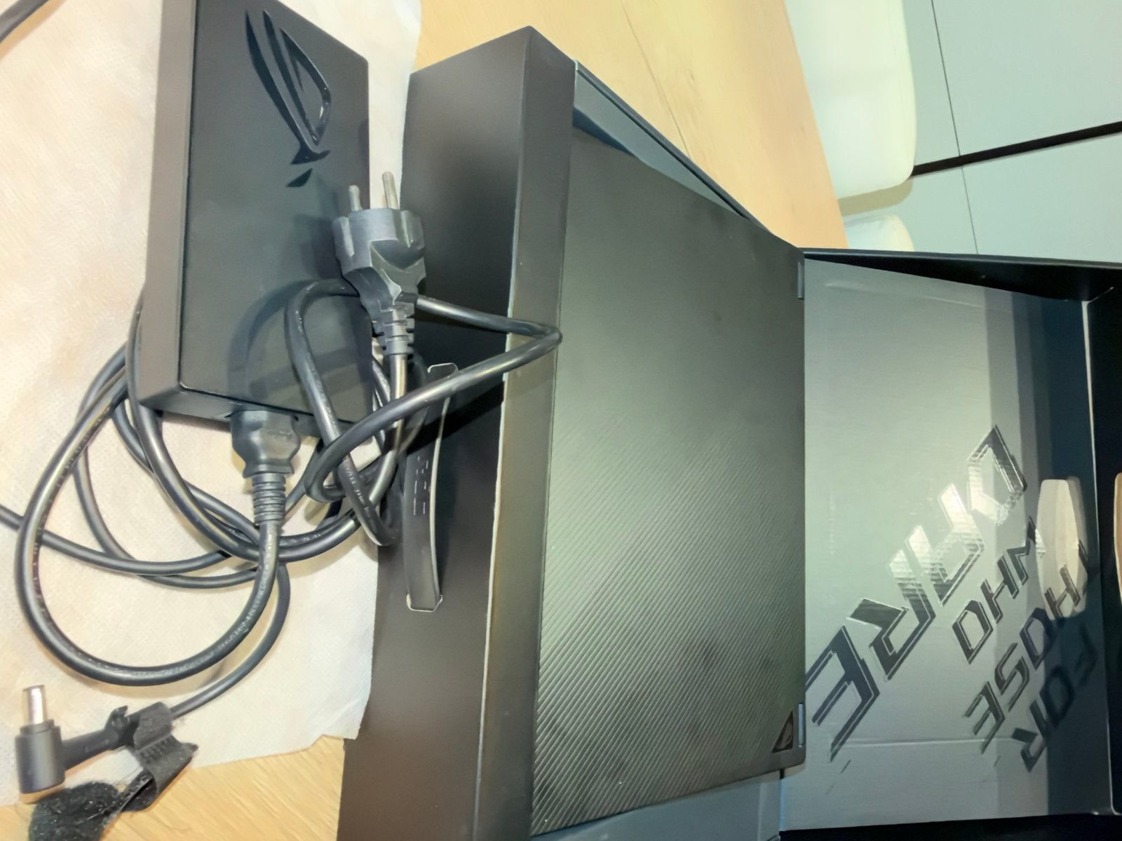 ROG Flow X16 - i9 - RTX4070 - 32GB - 2TB 16" WQXGA 240Hz, Informatique & Logiciels, Asus, 32 GB, Avec écran tactile, 16 pouces