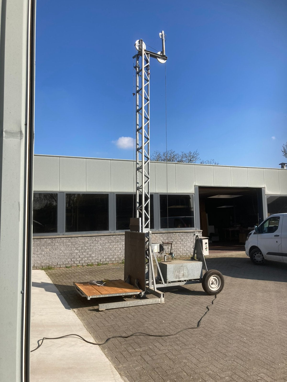 Bouwlift op krachtstroom 9m hoogte, Enlèvement, Utilisé, Ascenseur de chantier