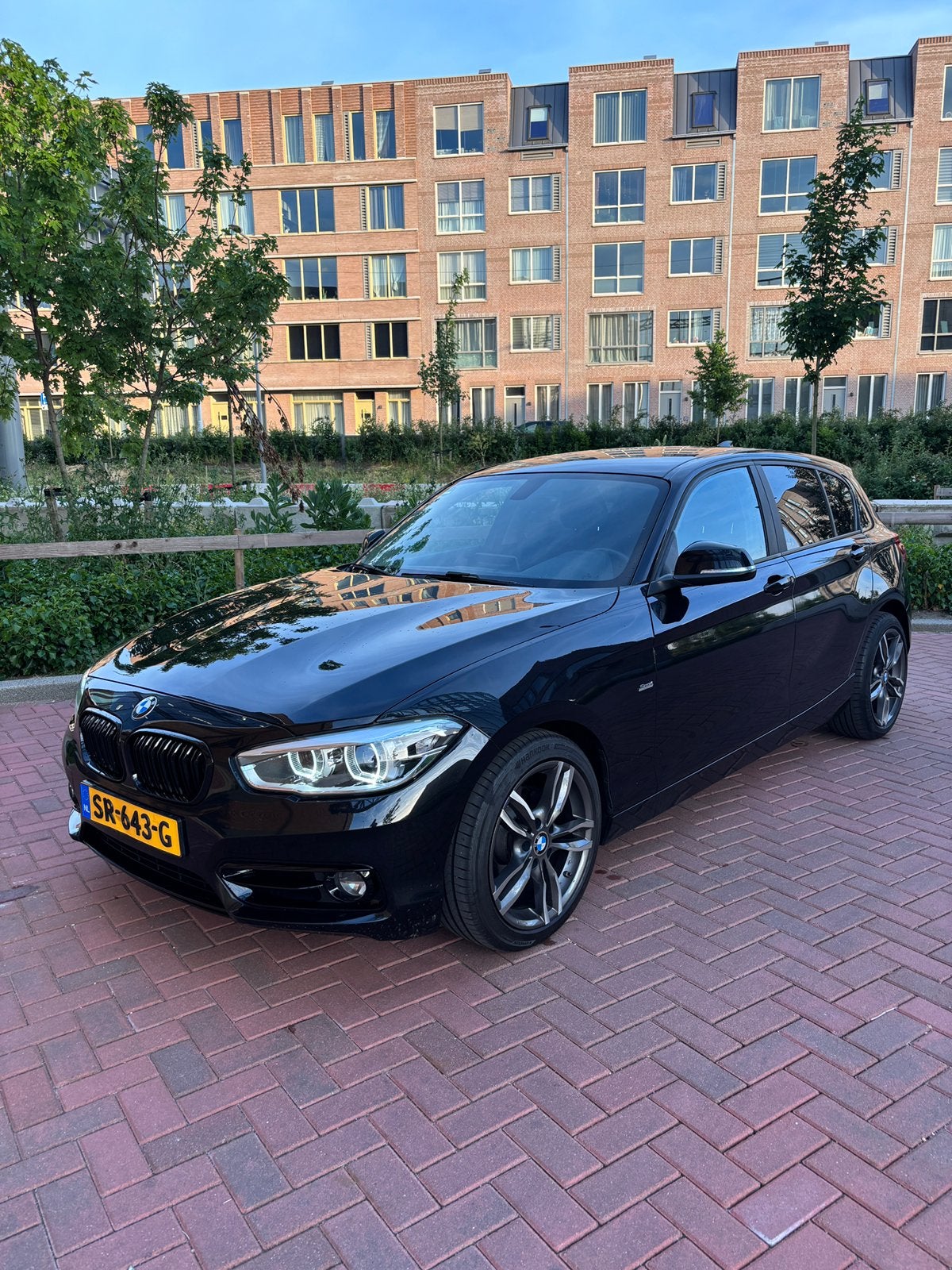 BMW 118D 2.0 Facelift - Automaat Sport M, Auto's, Automaat, 4 cilinders, Zwart, 5 deurs