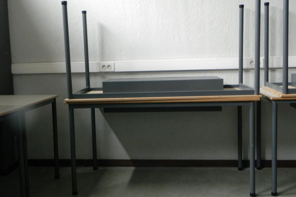 OLD SCHOOL TAFELS, Huis en Inrichting, Ophalen, Gebruikt
