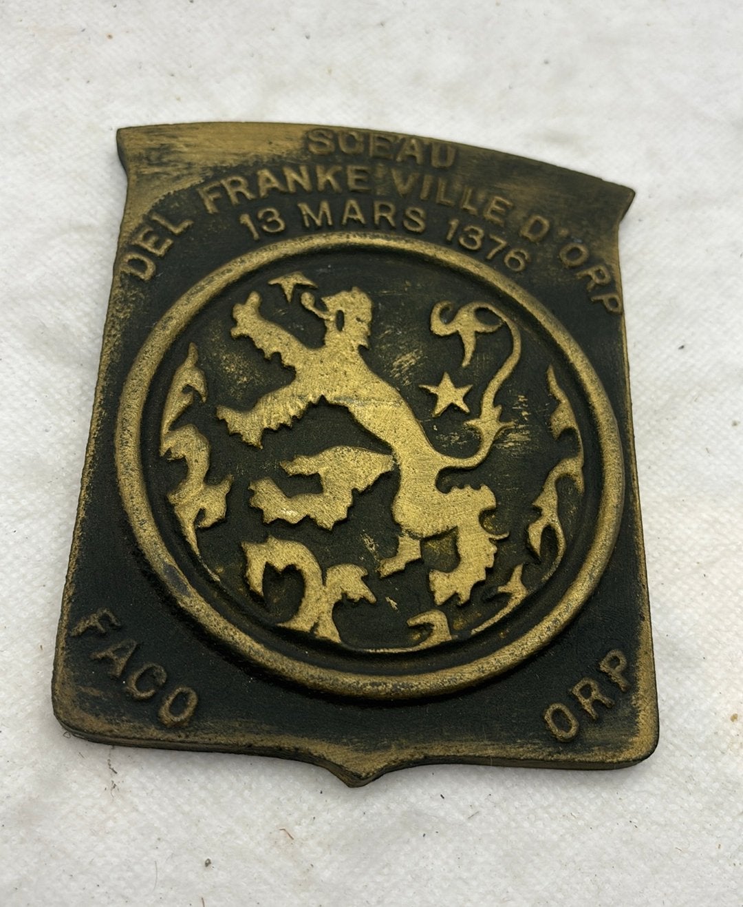 Vintage Heraldic Metal Plaque / Badge Del Frankeville d’Orp, Ophalen of Verzenden, Zo goed als nieuw
