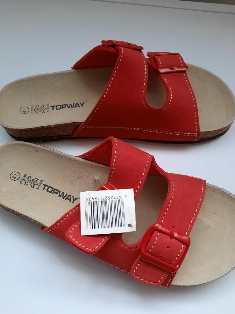slippers nieuw !!, Kleding | Dames, Slippers, Nieuw, Ophalen of Verzenden, Rood