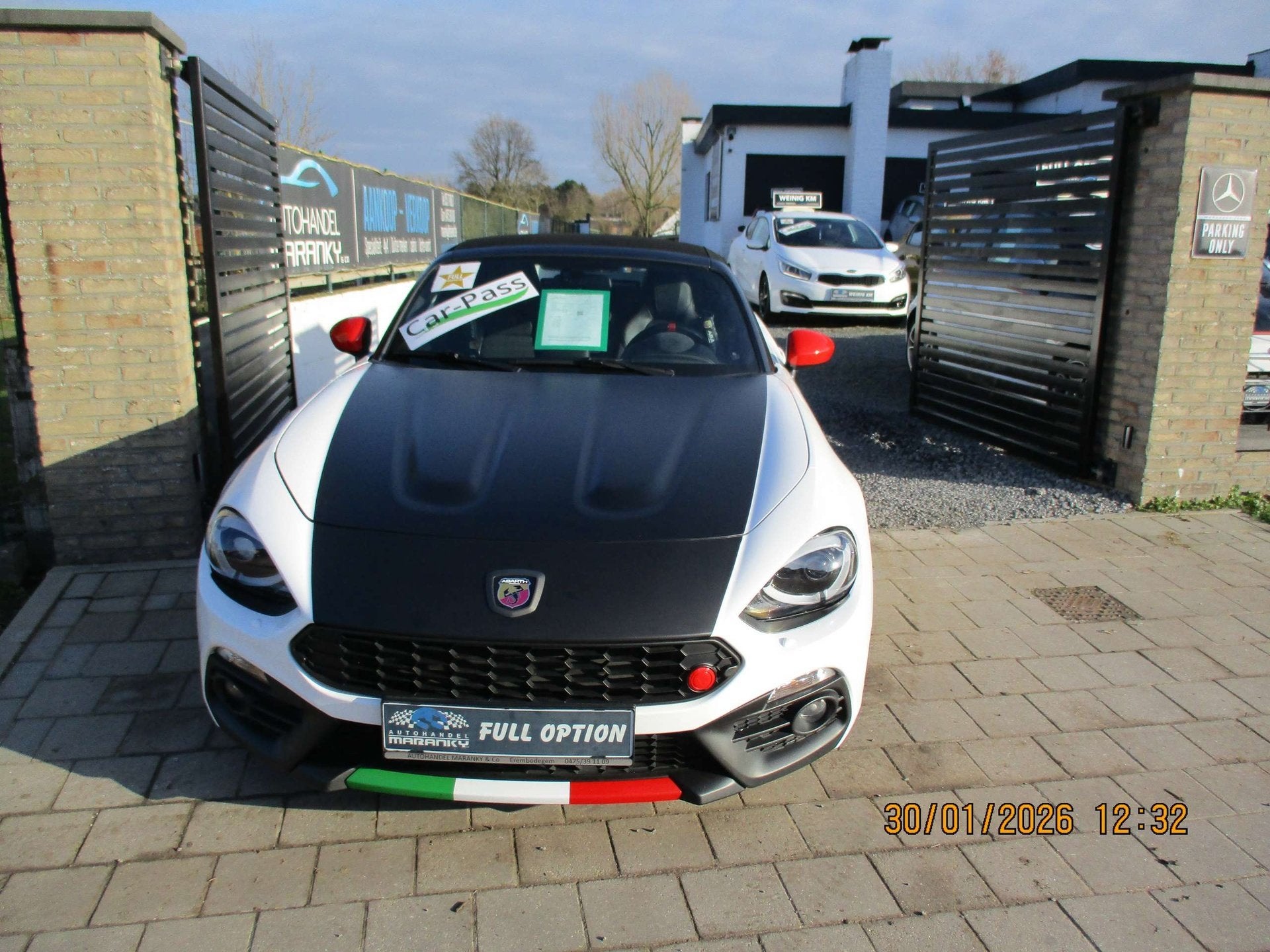 Abarth 124 Spider 1.4I TURBO 170PK FULL OPTION NAVI LEDER MO, Auto's, Dealer onderhouden, Gebruikt, 4 cilinders, Cabriolet