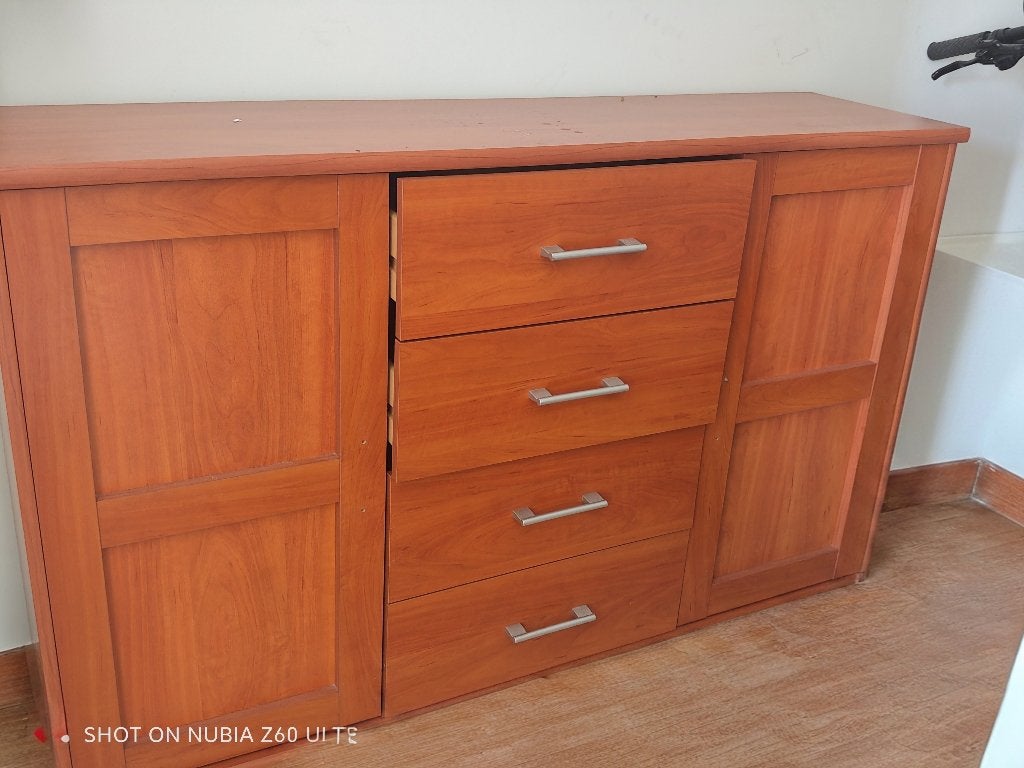 Grande commode en bois, Enlèvement, Comme neuf