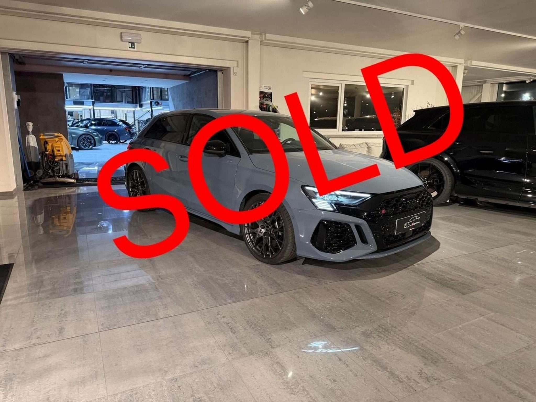 Audi RS3 SOLD BIJ GARAGE VRIENS YVES BV! (automatique), Autos, Argent ou Gris, Achat, 2480 cm³, Euro 6