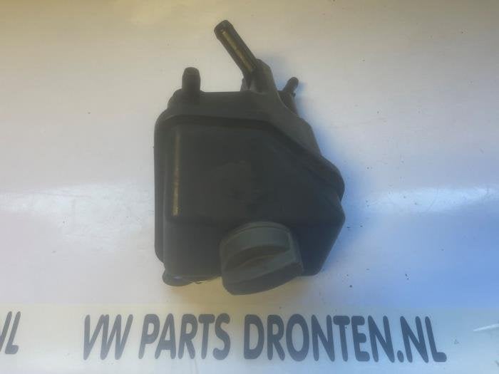 Réservoir d'huile direction assistée d'un Audi A8, -, 3 mois de garantie, Audi, Utilisé