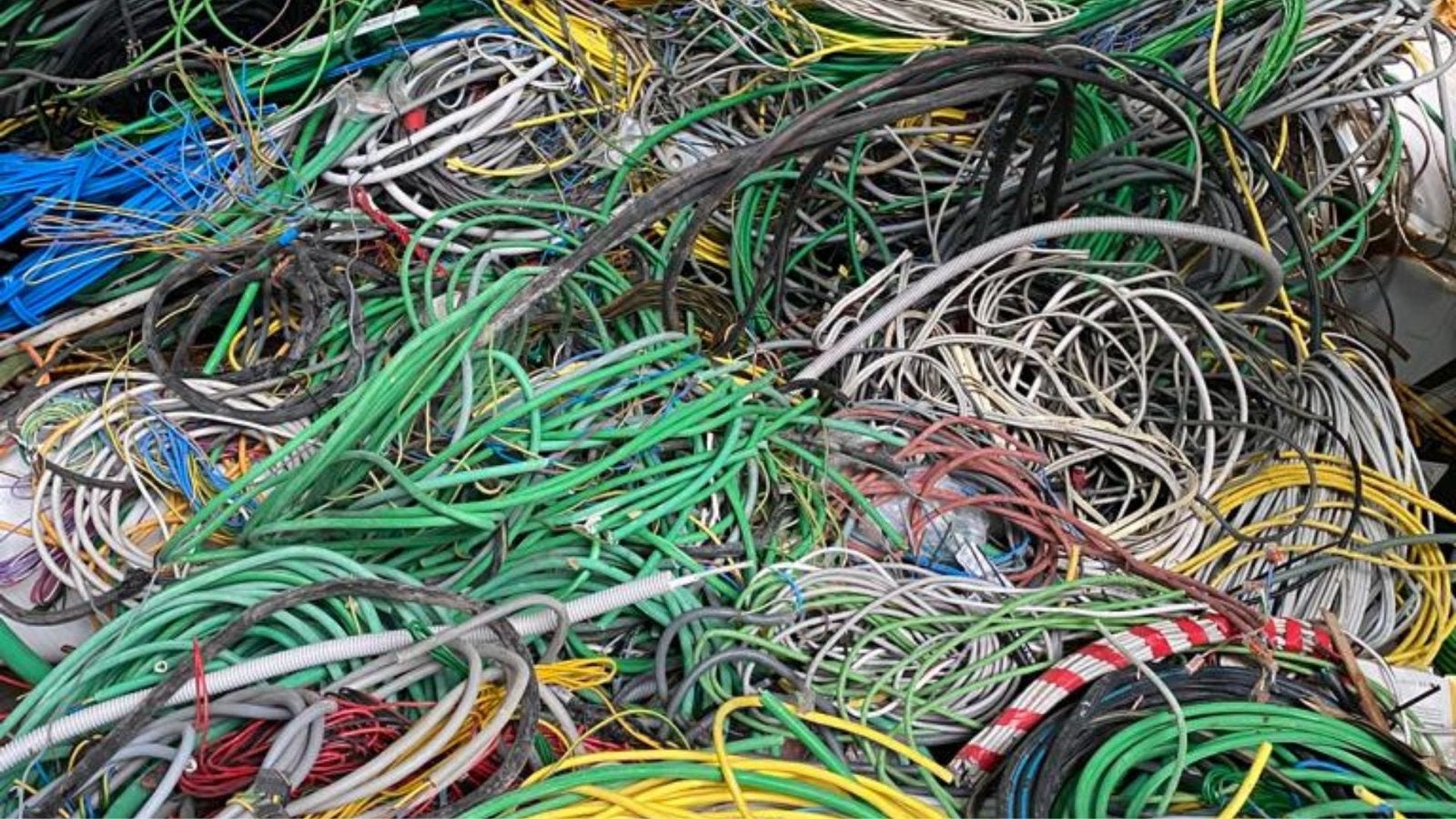 Kabels of kapotte elektromotors? Ik haal ze gratis op!, Elektronische apparatuur, Overige elektronische apparatuur, Zo goed als nieuw