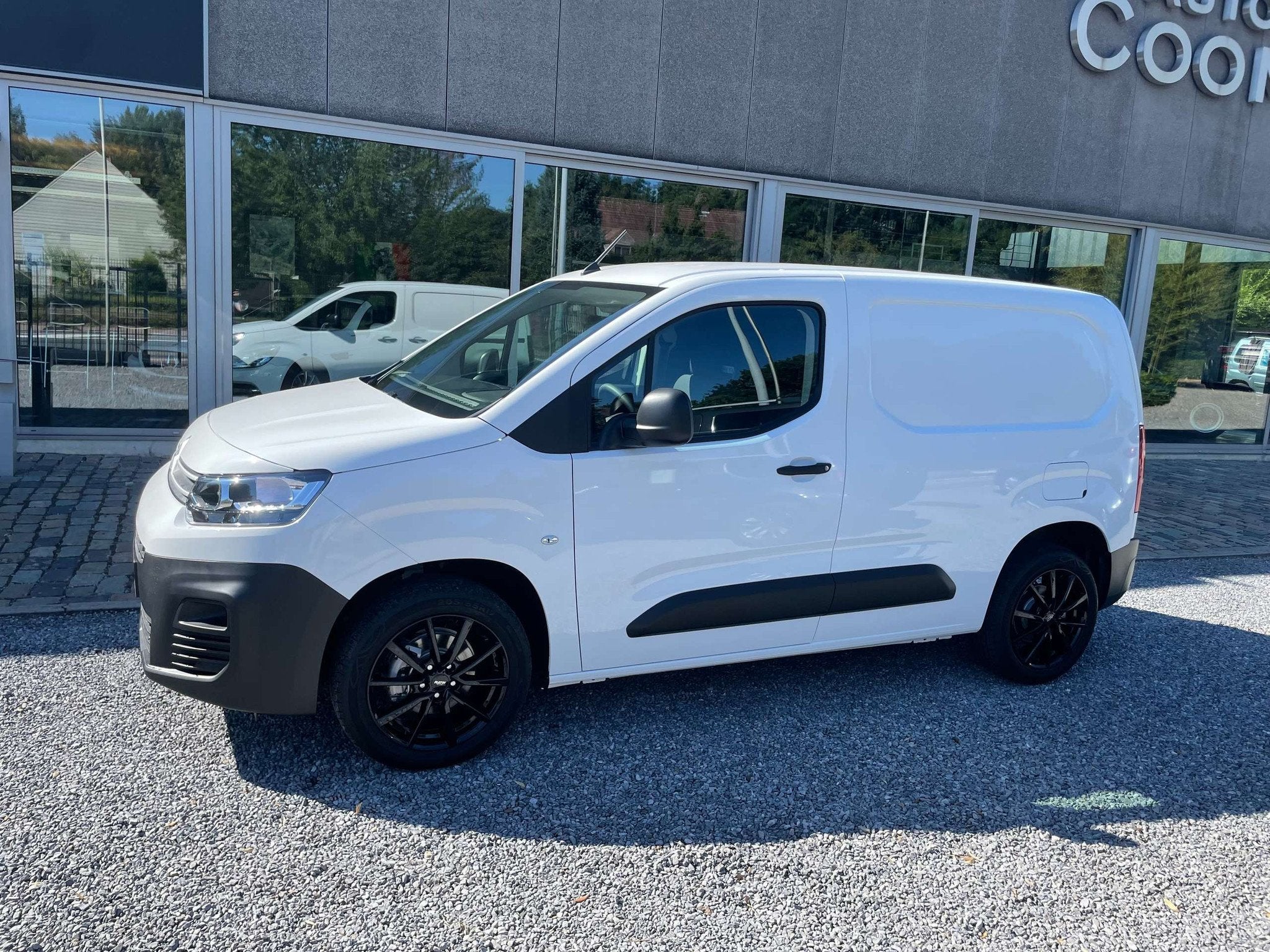 Citroën Berlingo (14.699 + BTW) (bj 2022), Auto's, Voorwielaandrijving, 75 kW, Stof, Gebruikt