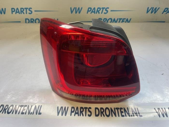 Feu arrière gauche d'un Volkswagen Polo, Autos : Pièces & Accessoires, Éclairage, Volkswagen, Utilisé, 3 mois de garantie, Enlèvement ou Envoi
