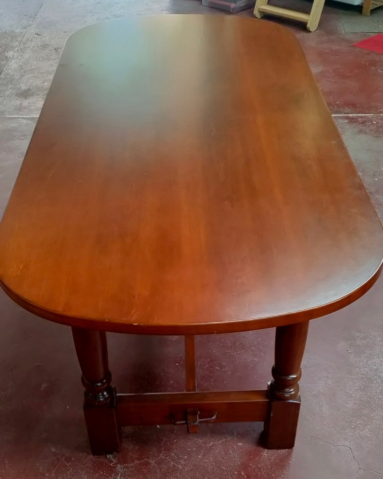 Ovale houten eettafel = 15 EUR, Antiek en Kunst, Ophalen