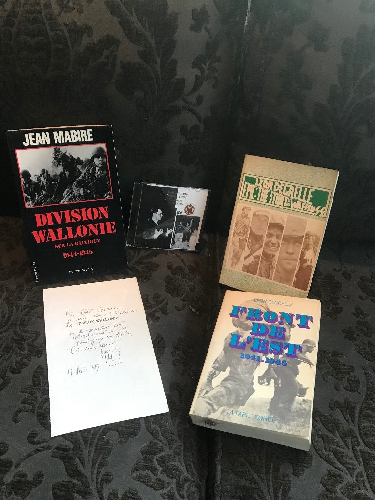 Livres de la division wallonne, Collections, Enlèvement ou Envoi