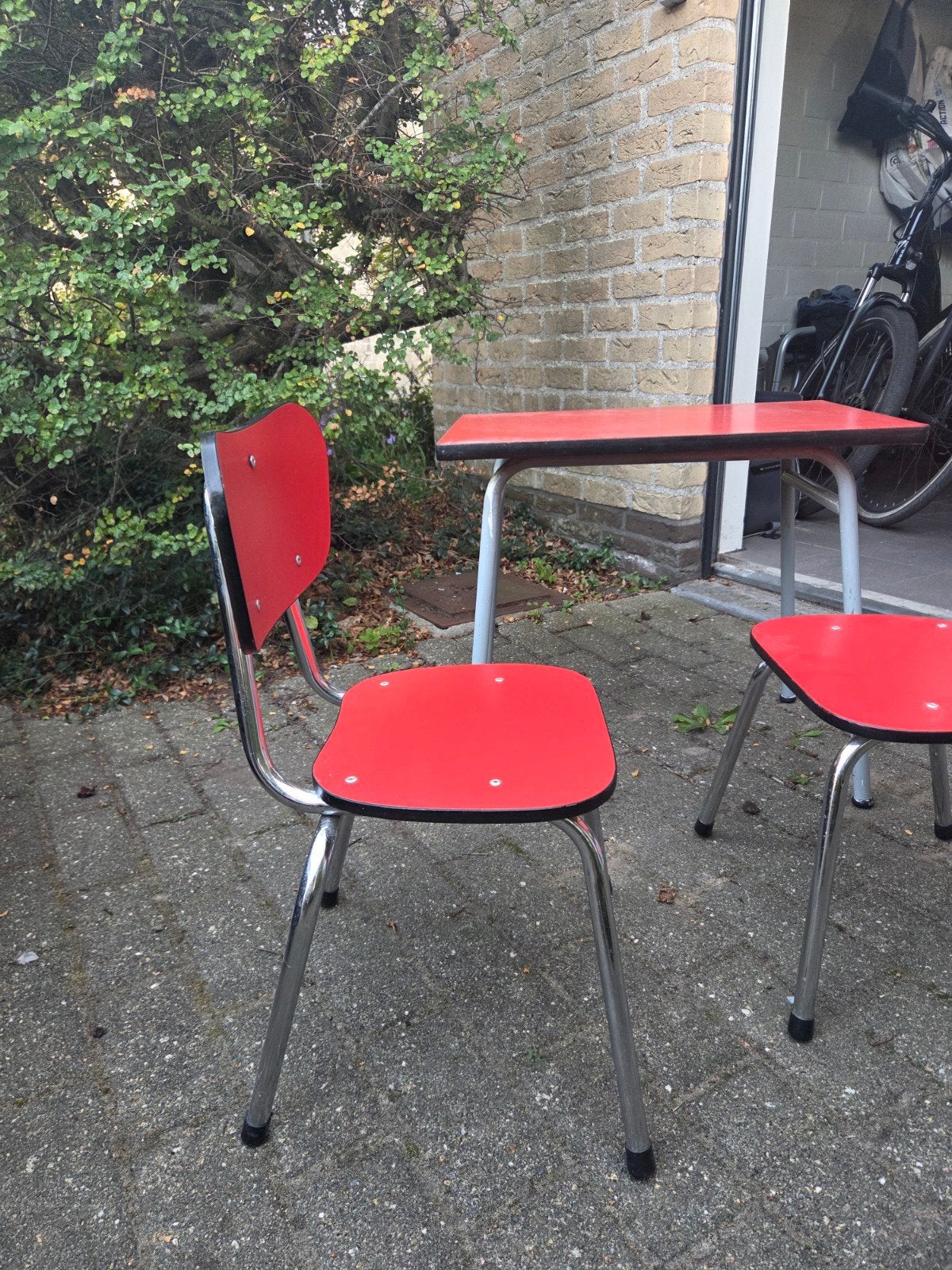 tafel met twee stoeltjes peuter/kleuter, Zwart, Ophalen, Gebruikt