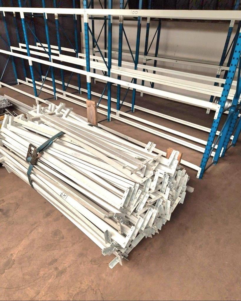 Garagisten opgelet. BOSAL bandenrekken / bandenstellingen., Enlèvement, Utilisé