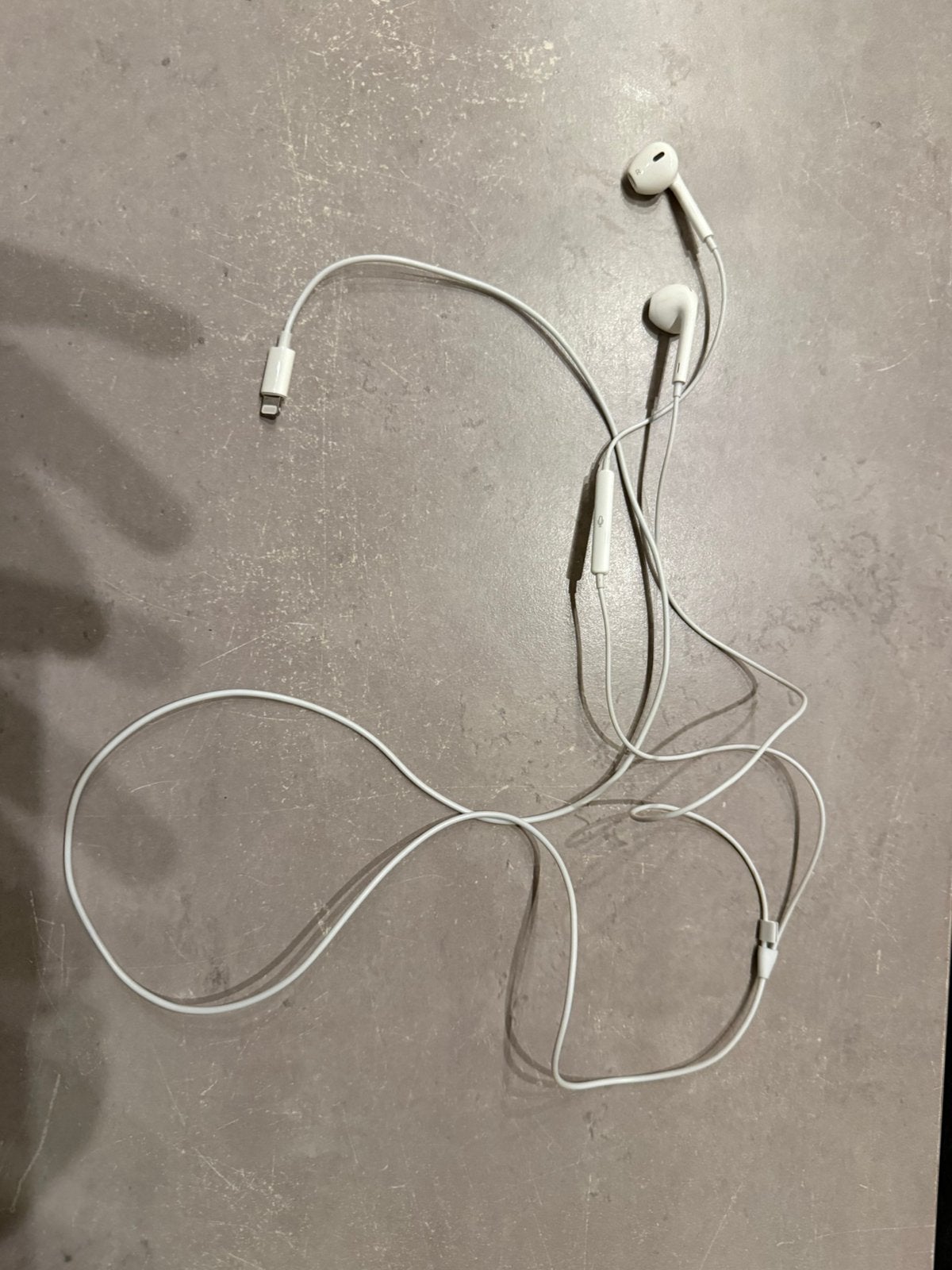 Apple oortjes met microfoon, Computers en Software, Pc- en Netwerkkabels, Ophalen of Verzenden, Zo goed als nieuw