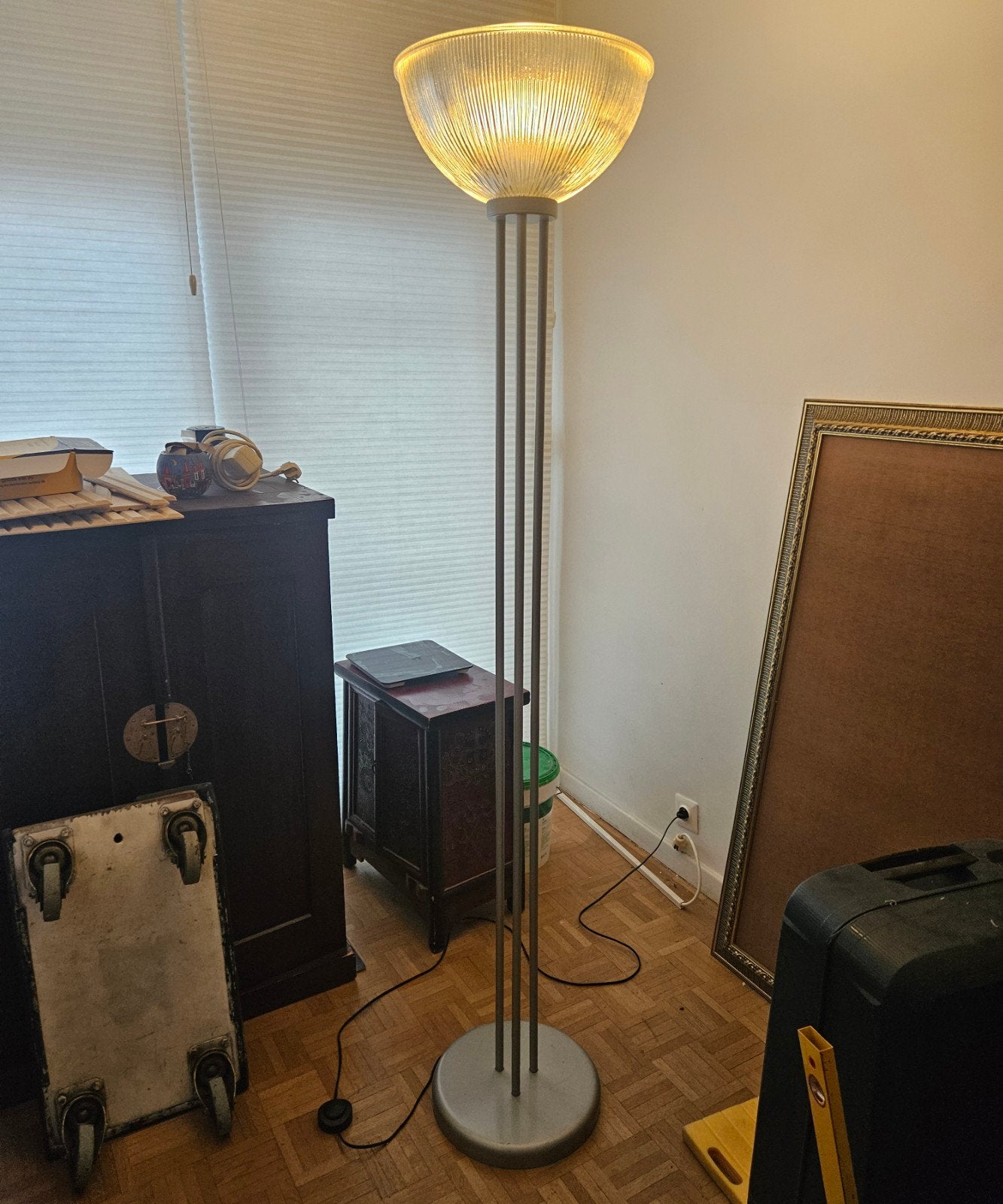 Vloerlamp met zuinige lamp, Huis en Inrichting, Lampen | Vloerlampen, Ophalen, E27 (groot), Metaal, 150 tot 200 cm