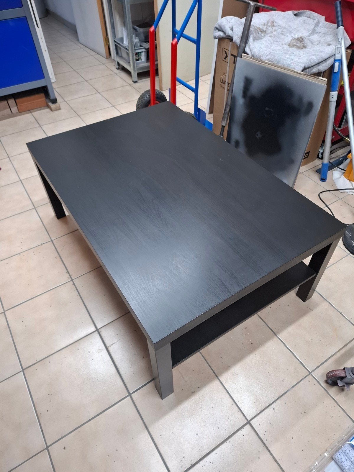 Table basse, Ophalen
