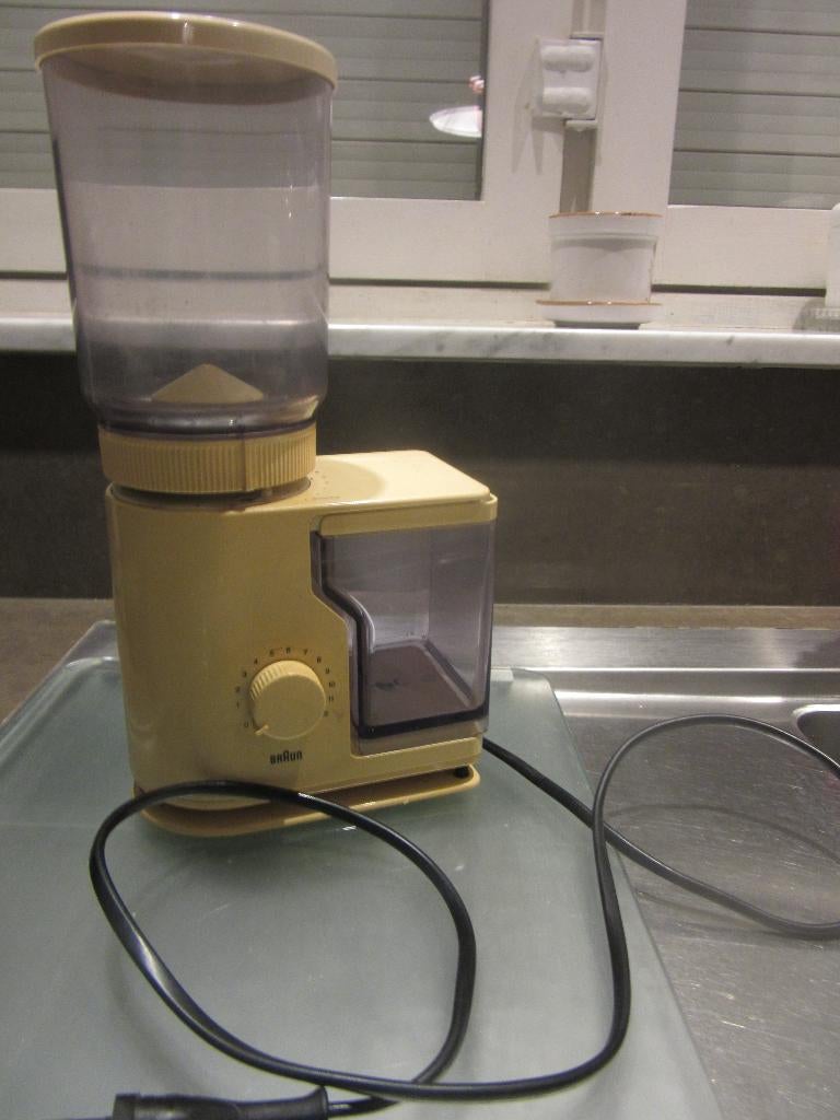 Antieke elektrische koffiemolen Braun AG jaren 70, Ophalen