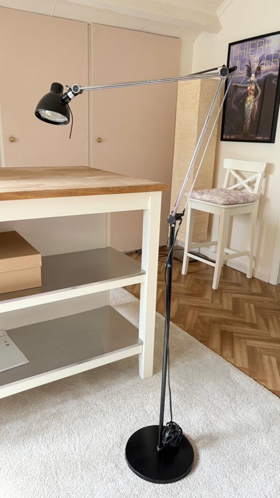 Lampe sur pied halogène Ikea, Enlèvement, Utilisé, Métal, 150 à 200 cm