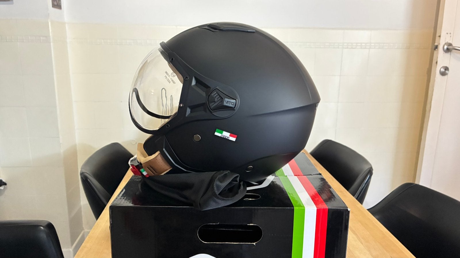 Casque moto VITO   neuf, Vélos & Vélomoteurs, Casques de cyclomoteur, Enlèvement ou Envoi, Neuf, Small