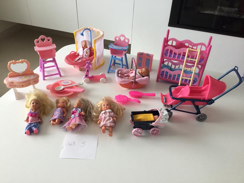 Poppen set, Ophalen, Zo goed als nieuw