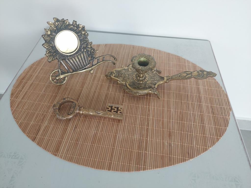 Antieke bronzen items, Ophalen, Brons