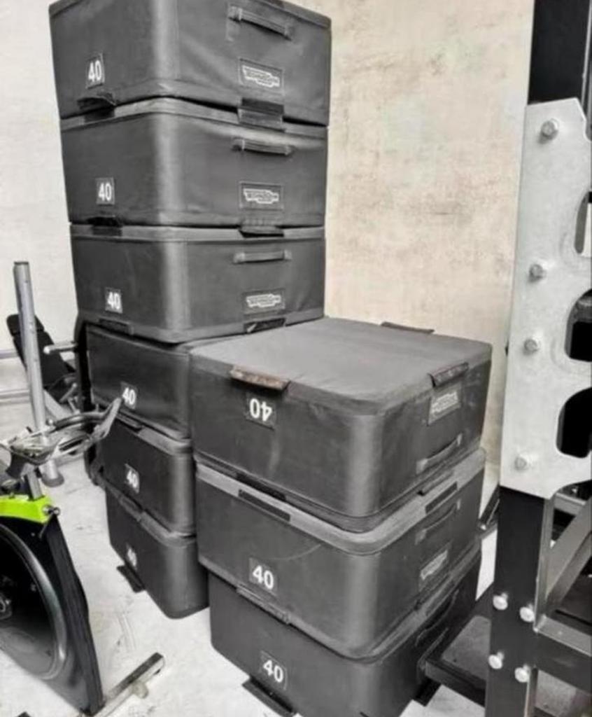 Boîte plyo Technogym de très bonne qualité, Enlèvement, Comme neuf