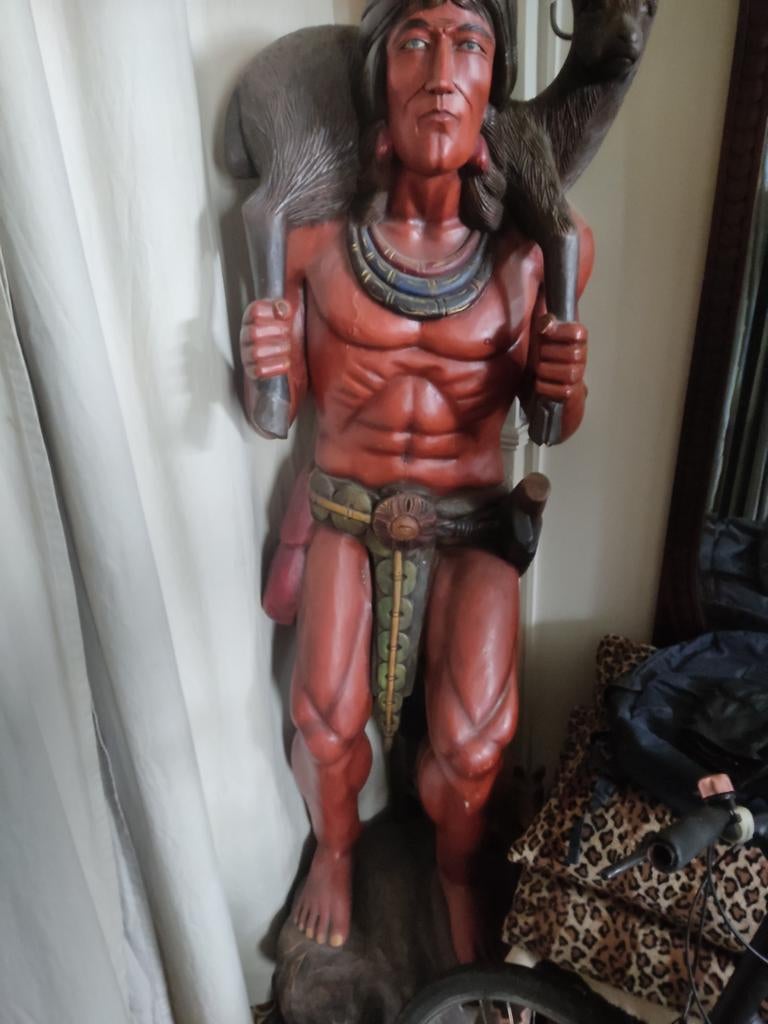 Belle statue ancienne, entièrement en bois (chêne) et magnif, Enlèvement