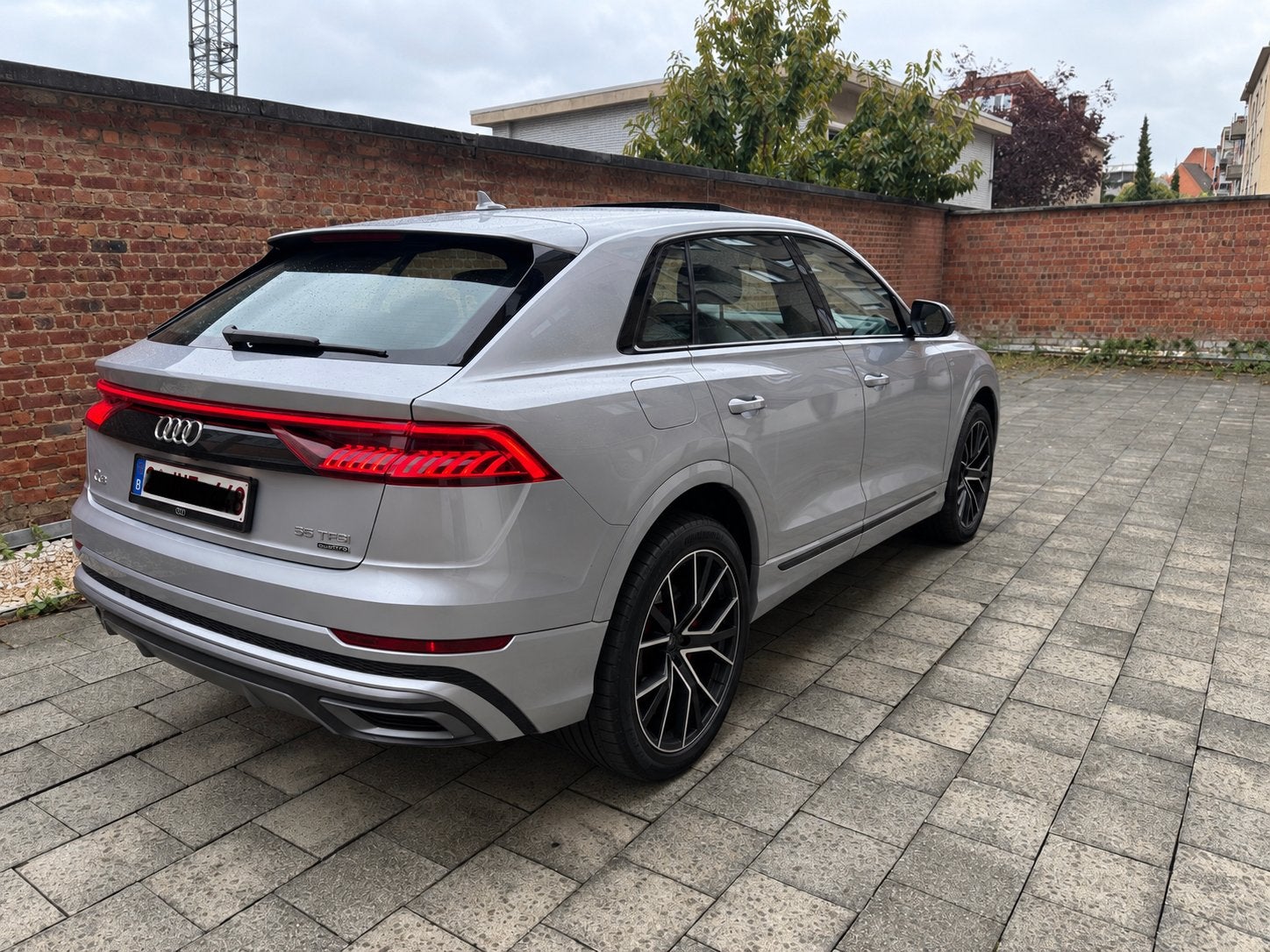 Audi q8 55tfsi e 2021 full option toit ouvrant bang olufsen, Auto's, Automaat, Dealer onderhouden, Q8, 5 zetels