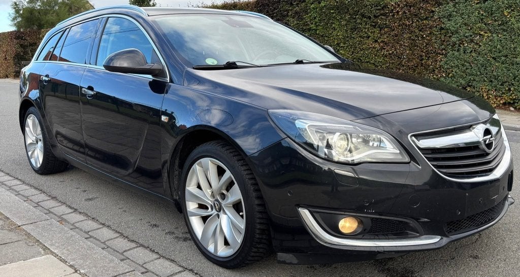 OPEL INSIGNIA 1,6 2017, Auto's, Voorwielaandrijving, 4 cilinders, 1600 cc, Zwart