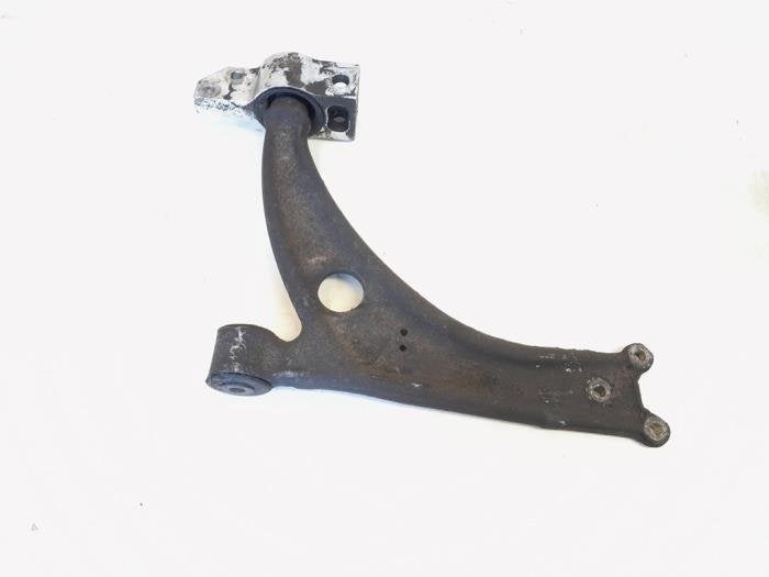 Bras de suspension avant droit d'un Volkswagen Passat, Autos : Pièces & Accessoires, Volkswagen, -, 3 mois de garantie, Utilisé