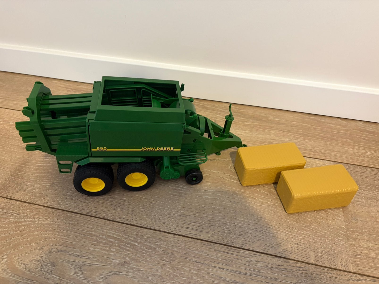 John Deere Balenpers Bruder (02017), Ophalen, Gebruikt